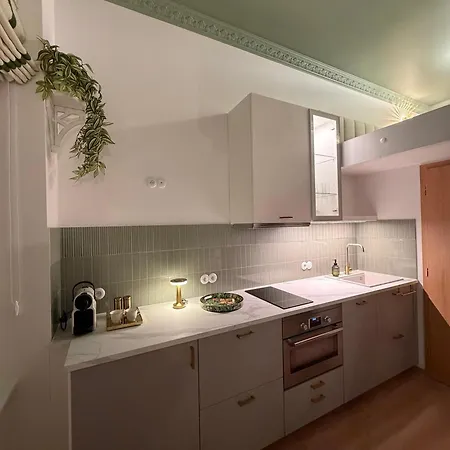Alphonse Mucha Loft Apartments, 2