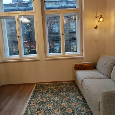 Alphonse Mucha Loft Apartments, 2 Apartamento *