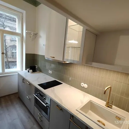 Апартаменты Alphonse Mucha Loft Apartments, 2 Прага