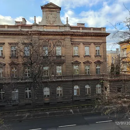Апартаменты Alphonse Mucha Loft Apartments, 2 *