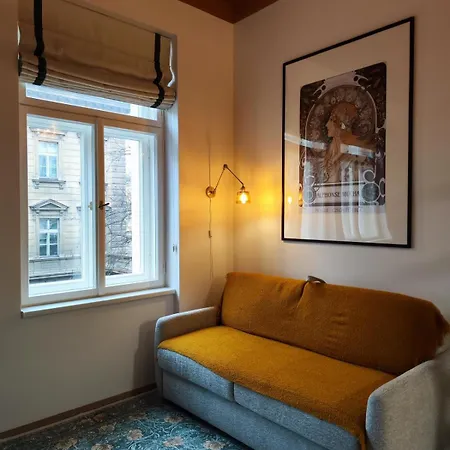公寓 Alphonse Mucha Loft Apartments, 2