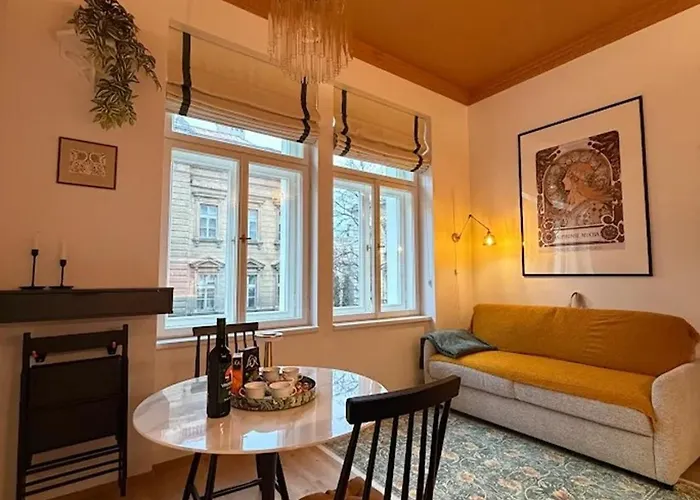 Alphonse Mucha Loft Apartments, 2 Апартаменты