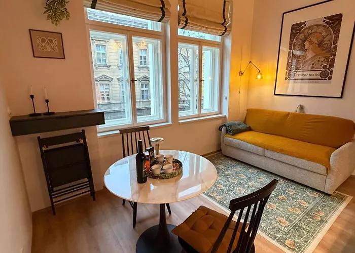 Апартаменты Alphonse Mucha Loft Apartments, 2