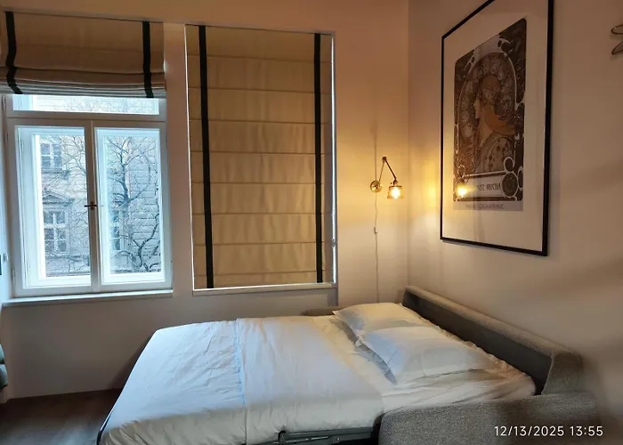 Alphonse Mucha Loft Apartments, 2 *