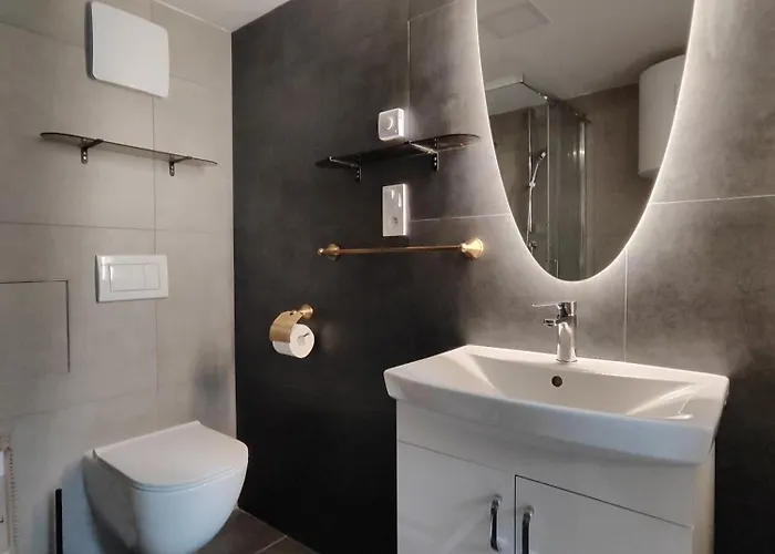 Alphonse Mucha Loft Apartments, 2 *