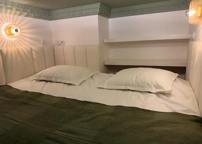 Alphonse Mucha Loft Apartments, 2 * Прага