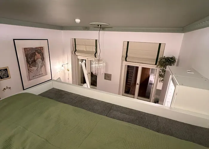 Alphonse Mucha Loft Apartments, 2 Апартаменты *