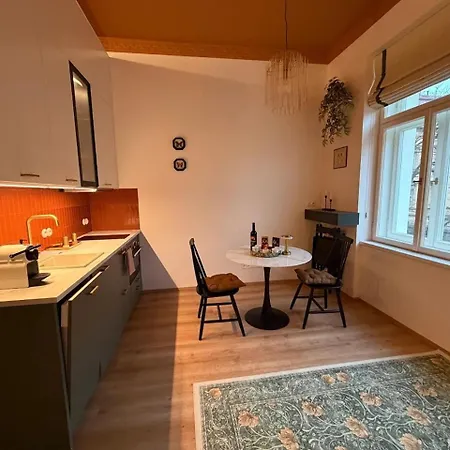 Alphonse Mucha Loft Apartments, 2 * Prague