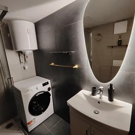 Alphonse Mucha Loft Apartments, 2 Appartement *