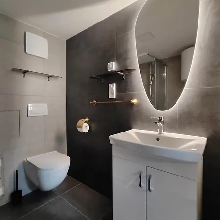Alphonse Mucha Loft Apartments, 2 *
